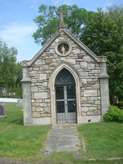 Dominick/Valiante mausoleum